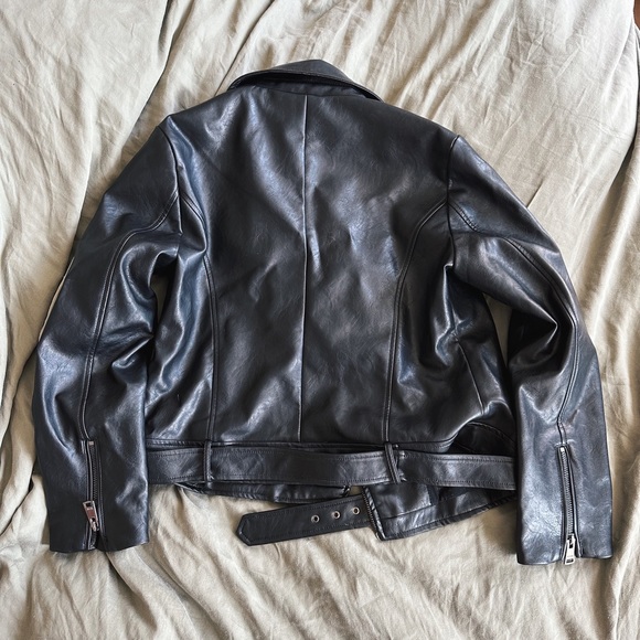 Vegan Leather Jacket with belt Size Large in Black - Picture 2 of 4